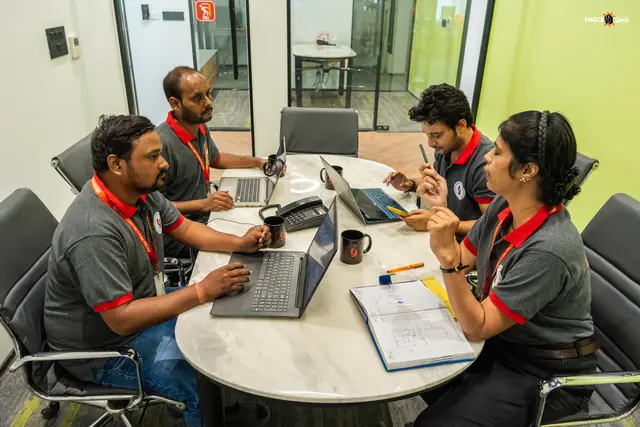 A PPML team collaboration moment at the Lucknow facility (4 of 4).